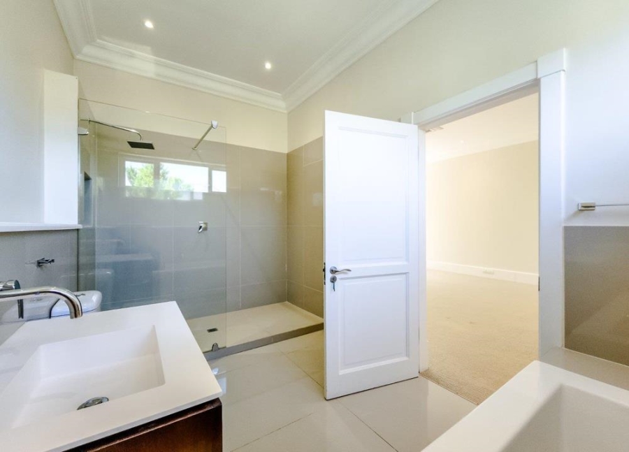 5 Bedroom Property for Sale in Constantia Upper Western Cape